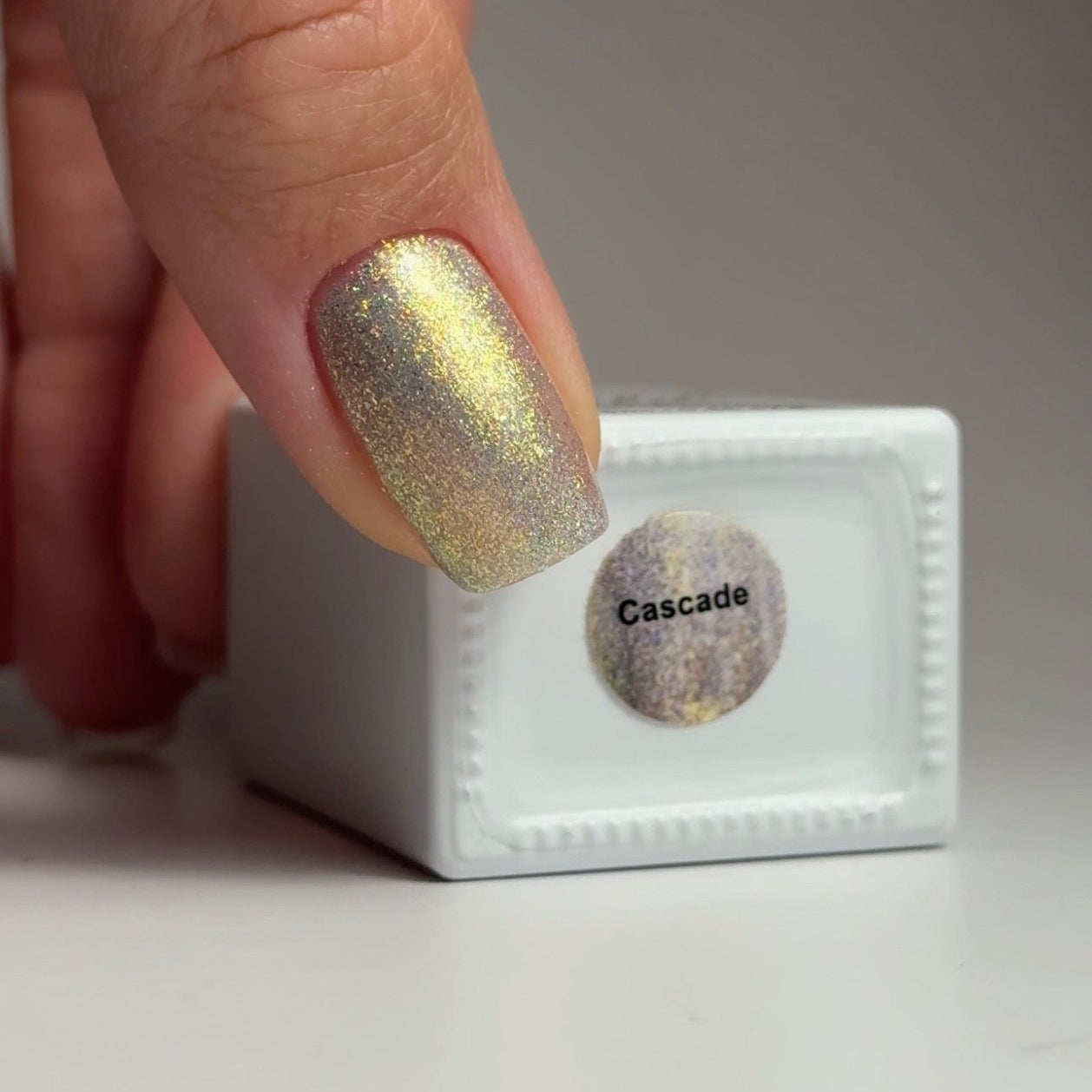 CASCADE CAT - EYE - Stellar Gel™ -